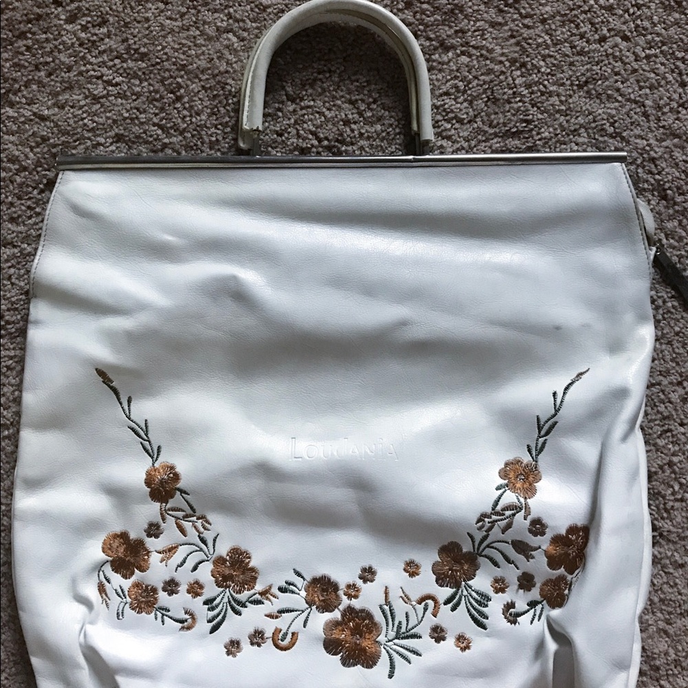 A feminine brief Satchel